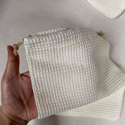 Produit OEM/ODM Accepté Sac de stockage cosmétique en tissu de gaufre vierge pour les besoins de soins de la peau