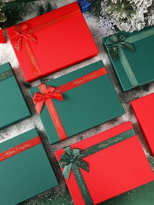 Matériaux recyclés Boîte cadeau de mariée de luxe sur mesure avec ruban et différentes couleurs