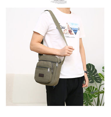 Portez facilement vos objets essentiels avec notre sac anti-vol suspendu pour passeport Hajj Umrah
