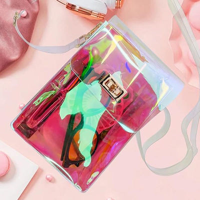 Sac holographique pour femme transparent d'été 2024 avec revêtement en polyester et chaîne carrée