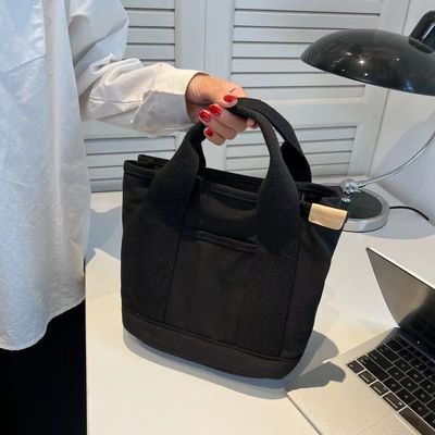 Sacs à main en toile d'épicerie avec poignée de corde et autre type de motif