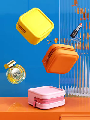 Daily Life Logo personnalisé Sac de maquillage en silicone carré avec conception et matériau imperméables