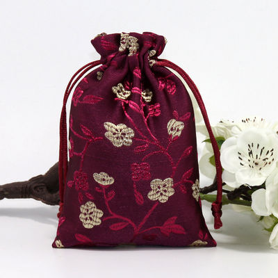 Coloris personnalisé styles chinois brocart sac à cordes pour logo personnalisé sac de bijoux