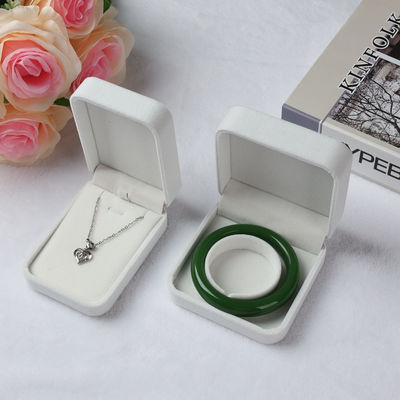 Logo personnalisé Boîtes de bijoux en velours noir avec impression et design de luxe