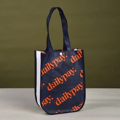 Sacs à main à angles courbés de taille moyenne en matériaux non tissés laminés pour achats sur mesure