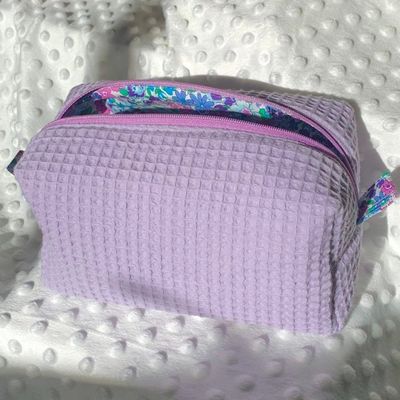 2024 Beauté personnalisée maquillage floral sac cosmétique avec conception de gaufre et fermeture à glissière