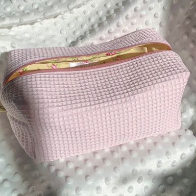 2024 Beauté personnalisée maquillage floral sac cosmétique avec conception de gaufre et fermeture à glissière