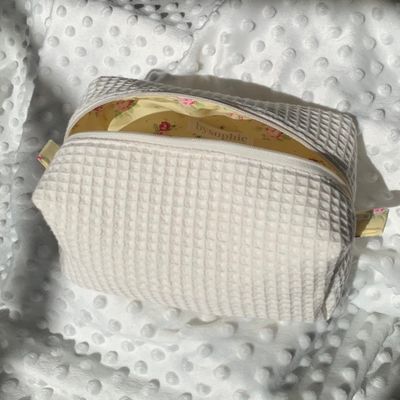 2024 Beauté personnalisée maquillage floral sac cosmétique avec conception de gaufre et fermeture à glissière