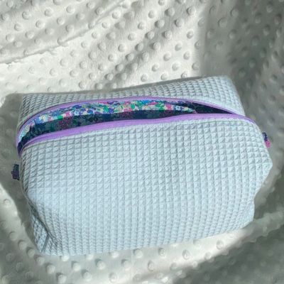 2024 Beauté personnalisée maquillage floral sac cosmétique avec conception de gaufre et fermeture à glissière