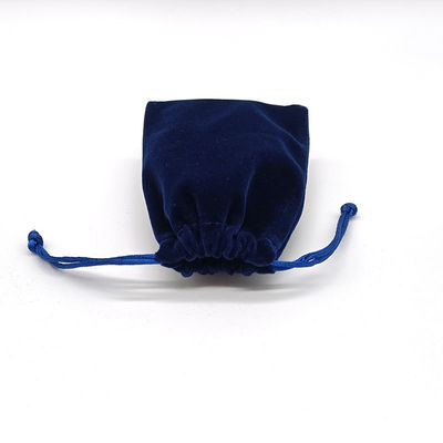 Petit cerceau à dés Collier cadeau bijoux de velours Poussière d'emballage Sacoche à corde de traction Sac à suède