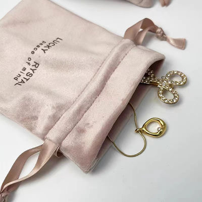 Petit emballage à la corde de drainage Sac de bijoux en velours Logo personnalisé Imprimé Tissu en velours doux