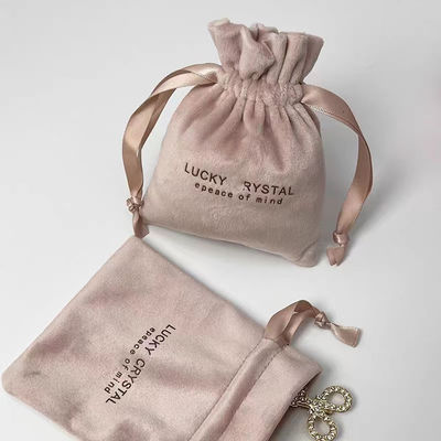 Petit emballage à la corde de drainage Sac de bijoux en velours Logo personnalisé Imprimé Tissu en velours doux