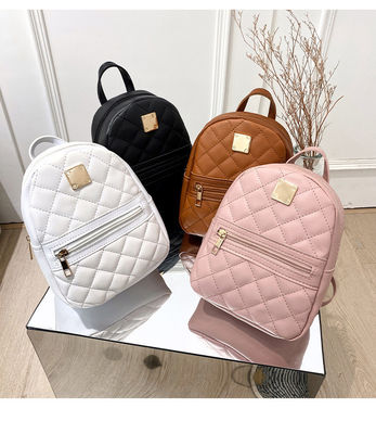 2022 Tendance de la mode Enveloppement en nylon petit sac à dos Messager de l'épaule pour femme