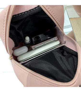 2022 Tendance de la mode Enveloppement en nylon petit sac à dos Messager de l'épaule pour femme