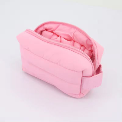 Sac de maquillage de voyage en nylon étanche avec fermeture à fermeture éclair et conception de logo