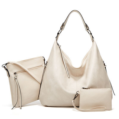 Un sac en cuir vintage, parfait ajout à votre vie scolaire.