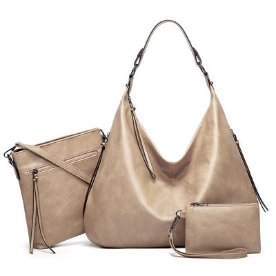 Un sac en cuir vintage, parfait ajout à votre vie scolaire.