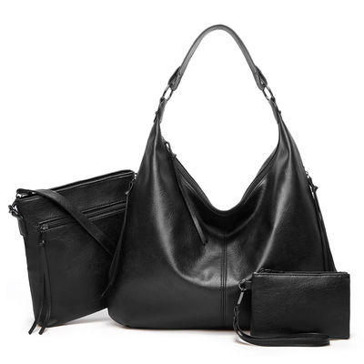 Un sac en cuir vintage, parfait ajout à votre vie scolaire.