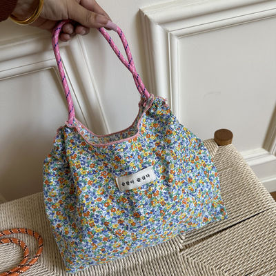 La couverture en polyester dans un sac en toile de plage floral de grande capacité