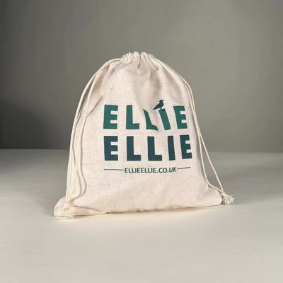 Logo personnalisé imprimé en toile organique coton sac à cordes pour les bijoux emballage demande