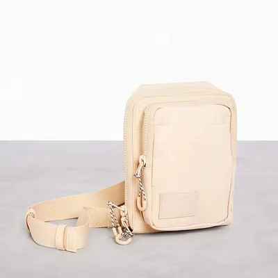 Logo personnalisé Messager Mini Bouteille d'eau en nylon Porteur Sac à poitrine croisé Acceptable OEM/ODM