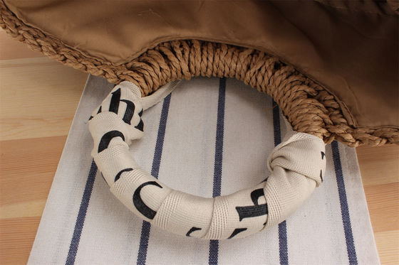 Logo personnalisé Accepté sac de voyage en écharpe de soie avec matériau tissé de paille portable