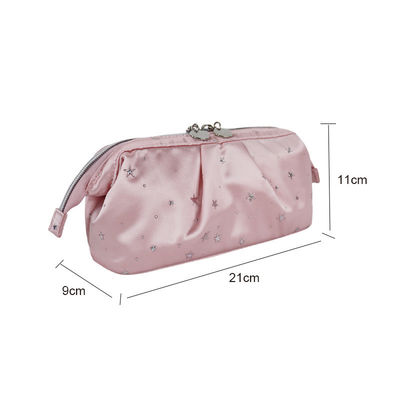 Fermeture à la fermeture à glissière 2024 Sac de maquillage L'organisateur de beauté parfait pour les femmes
