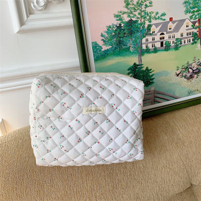 Sac de maquillage en coton en dentelle sur mesure Sac de toilettes à la mode fait à la main avec fermeture à glissière