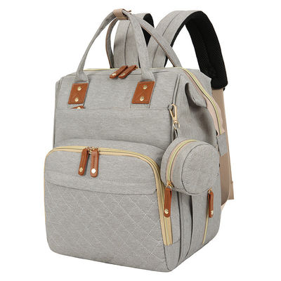 Organiser des sacs mouillés pour les couches de tissu mouillé dans un sac à couches Oxford adapté aux voyages