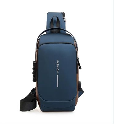 2023 Dernière mode Sac à dos masculin crossbody avec conception imperméable et logo personnalisé