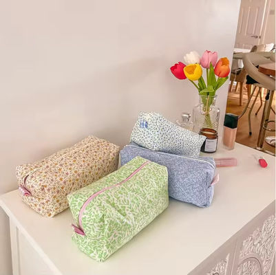 Fermeture à fermeture à glissière Sac cosmétique floral pour toilettes Voyage Logo personnalisé Design d'été