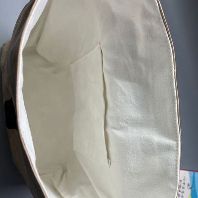 Logo imprimé personnalisé Boutique de luxe Sac cadeau en papier pour magasin OEM / ODM