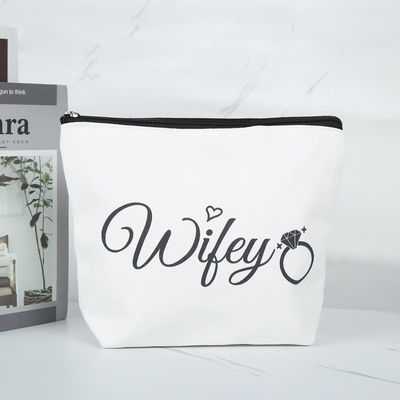 Un sac de maquillage de voyage: la solution parfaite pour organiser vos cosmétiques en déplacement