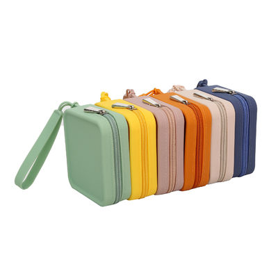 Sac cosmétique de voyage en silicone de couleur personnalisée Sacs à main de mode pour les toilettes pour femmes