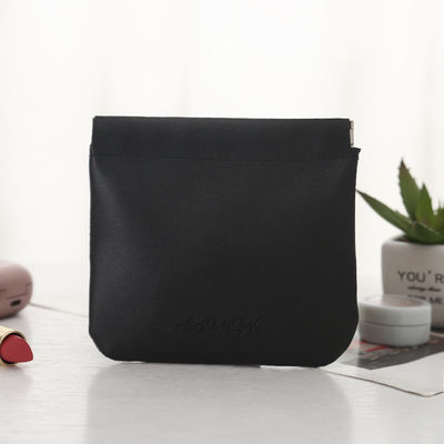 Gardez vos cosmétiques organisés et accessibles avec ce maquillage en cuir PU compact