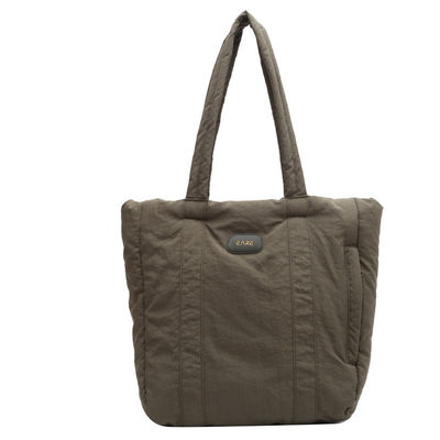Sac à main gonflé de grande capacité Nouveau style à la mode Sac à main gonflé en couette sur mesure