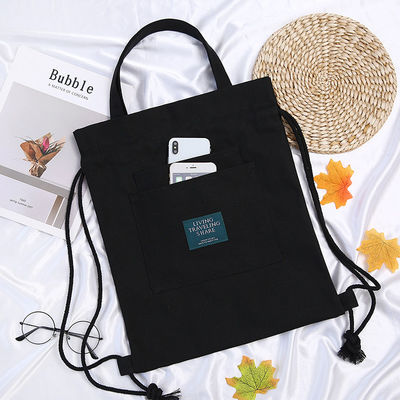 Un sac à main personnalisé avec un logo. Un sac à dos à ceinture.
