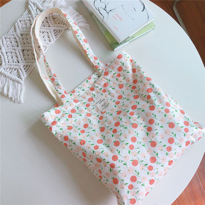 Je vais acheter un sac à main en coton, un sac à dos écologique.