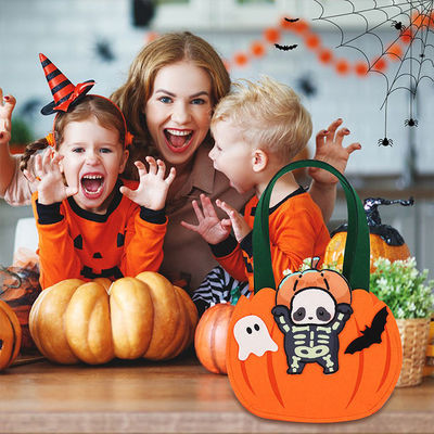 Sac en forme de citrouille en feutre pour la collecte de bonbons ou de jouets lors de la célébration d'Halloween