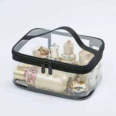 Sacoche transparente de taille moyenne pour les articles de toilette et les produits de beauté