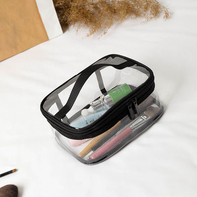 Sacoche transparente de taille moyenne pour les articles de toilette et les produits de beauté