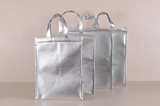 Logo personnalisé Accepté Cooler à repas isolé Sac rigide avec feuille d'aluminium Eco Friendly
