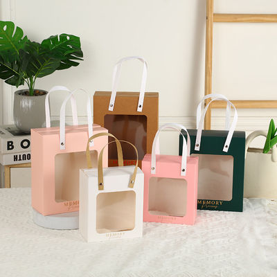 Sacs en papier à main kraft imprimés sur mesure pour l'emballage au détail Vêtements Chaussures Cadeaux en fourrure