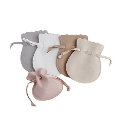 Logo personnalisé Soie Satin Poussière de velours Sac à cordes Sac à bijoux Autres décorations
