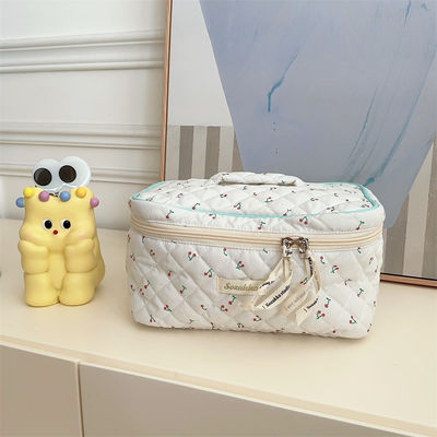 Logo personnalisé Accepté Sac de maquillage en coton à fermeture à glissière gonflé pour les cosmétiques pour femmes