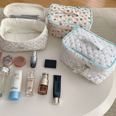 Logo personnalisé Accepté Sac de maquillage en coton à fermeture à glissière gonflé pour les cosmétiques pour femmes