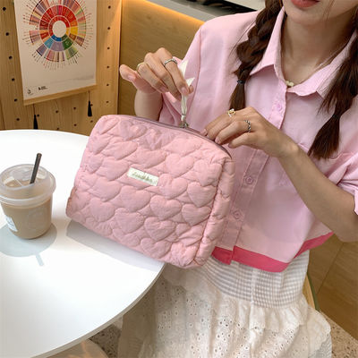 Polyester Logo personnalisé Pouf puff pouf pouf de grande capacité maquillage sacs à couette étui cosmétique