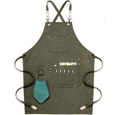 Avant-bras en tissu en denim pour la vie quotidienne dans le bar du restaurant