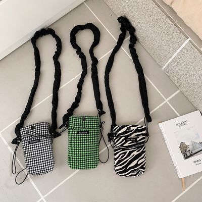 OEM/ODM Acceptable Petit grille carrée Mini téléphone cellulaire sac à dos en toile