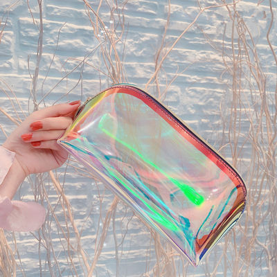 Logo personnalisé imprimé laser transparent PVC imperméable sac de toilette de voyage pour les produits